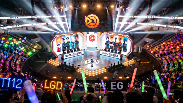 DOTA2国际邀请赛对战舞台全景与观众席